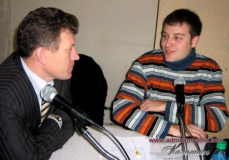 Глава городского округа А.И.Чунаков в радиостудии Новой Волны