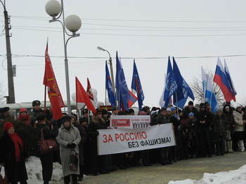 На митинге у памятника А.П.Маресьеву - Герою России, почетному гражданину Камышина