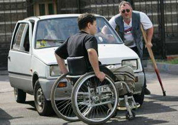 Транспорт и остановка для инвалидов