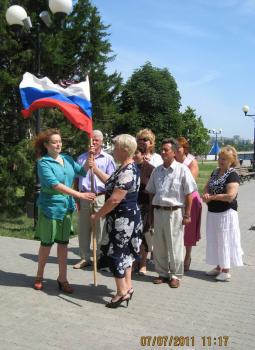 Камышинский район передал городу флаг Эстафеты героико-патриотических дел ТОСов