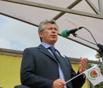 Губернатор Анатолий Бровко