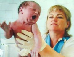 Новорожденное чудо в Камышинском роддоме