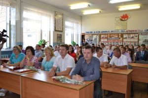 Глава Администрации Станислав Зинченко вручил дипломы выпускникам Камышинского технического колледжа