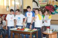 В «Кулинарном поединке» победила сборная команда студентов «Кулинары-виртуозы»