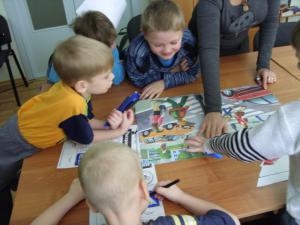 Сотрудники отдела ГИБДД  провели игру по правилам дорожного движения с воспитанниками Камышинского детского дома