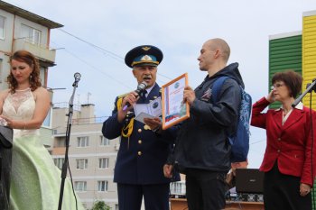 Вручение медали "100 лет А.П. Маресьеву"