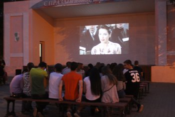 В Камышине работает летний кинотеатр