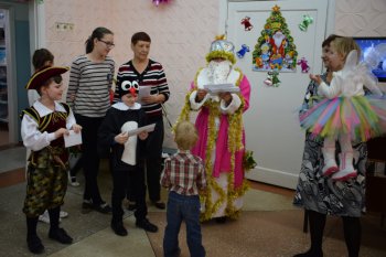 В камышинской библиотеке прошел новогодний утренник ТОС «Улыбка»