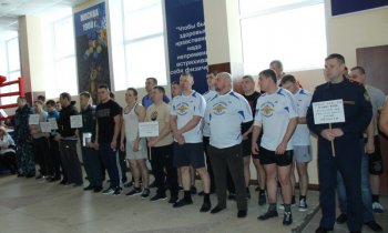 В МО МВД России «Камышинский» состоялось открытое первенство по тяжелой атлетике, посвященное Дню защитника Отечества