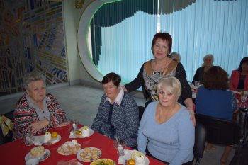 В ДК «Текстильщик» состоялась встреча солдатских матерей, посвященная Дню матери