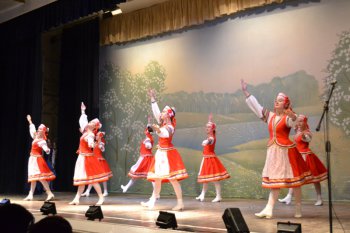 образцовый ансамбль танца "Экситон" белорусский танец "Весялуха"