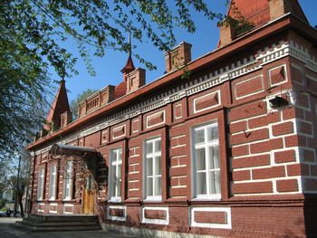 Здание центра повышения квалификации учителей Камышина - здесь располагается музей