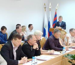 Идет заседание думы - отчет главы города А.И.Чунакова за 2011 год