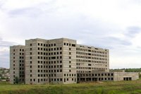 Недостроенный больничный комплекс на 5 микрорайоне
