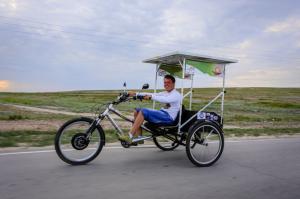 В День России из Камышина стартовал велопробег, посвященный первому в мире заезду на максимальную дальность хода электровелосипеда «Гелиос»