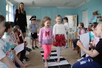 Воспитанники Камышинского детского сада № 19 присоединились к всероссийской акции «Добрый знак»