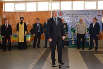 Глава городского округа - город Камышин В.А. Пономарев открывает турнир