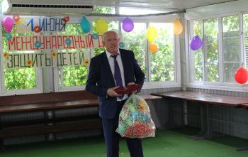 Глава города поздравил воспитанников Камышинского социально-реабилитационного центра с Днем защиты детей