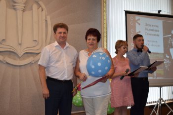 Глава Администрации городского округа – город Камышин поздравил работников торговли с профессиональным праздником
